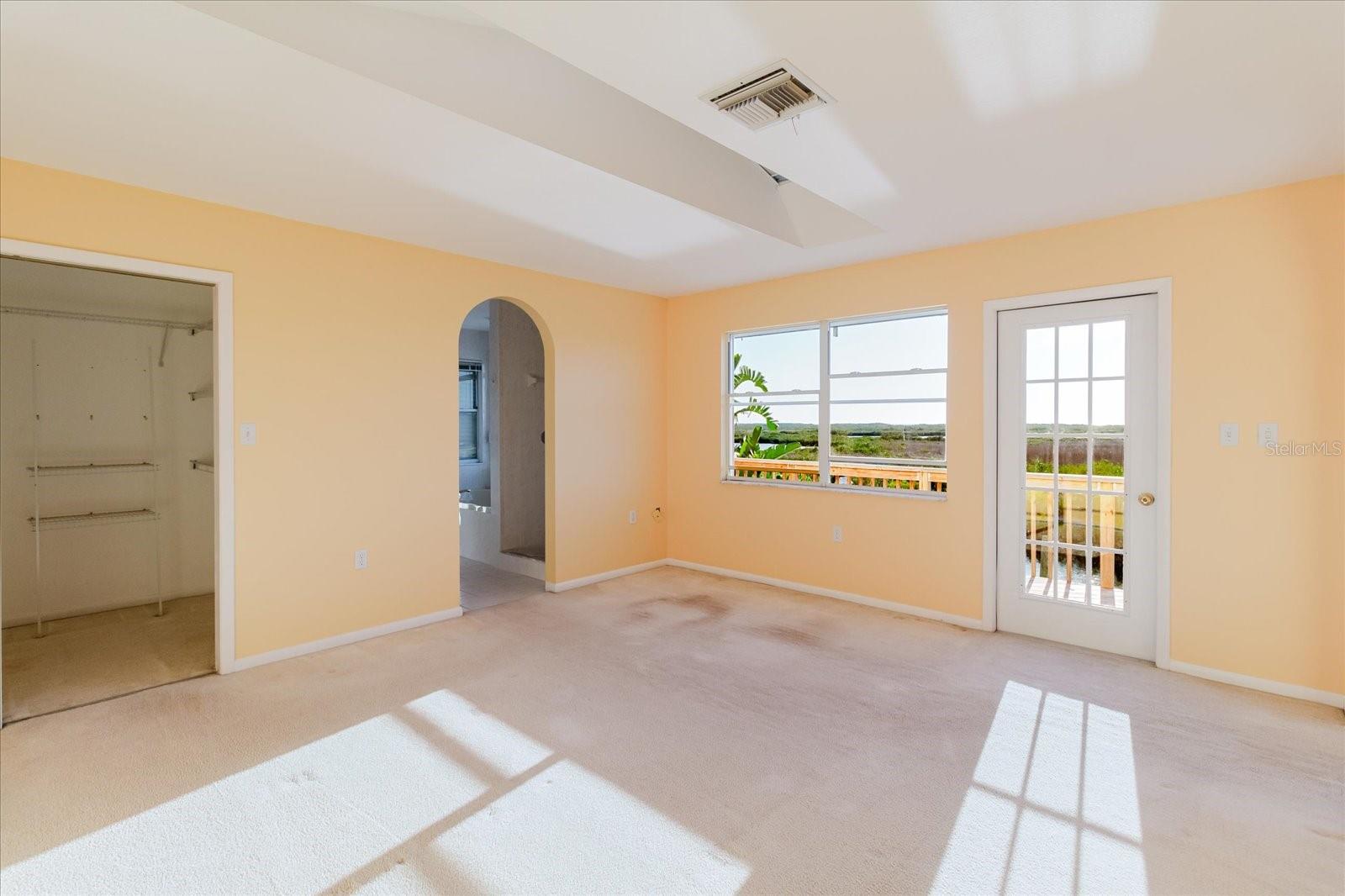 Image 54 of 82 For 12825 5th Isle