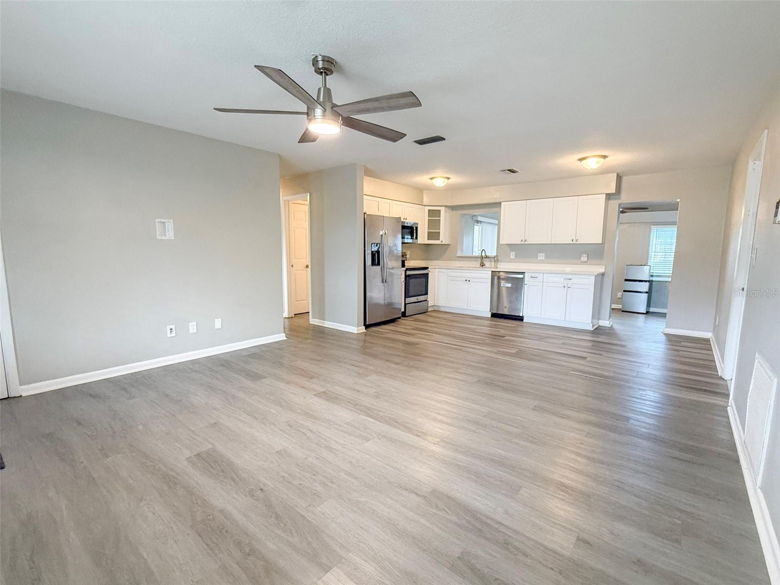 Image 19 of 31 For 13788 84th Terrace