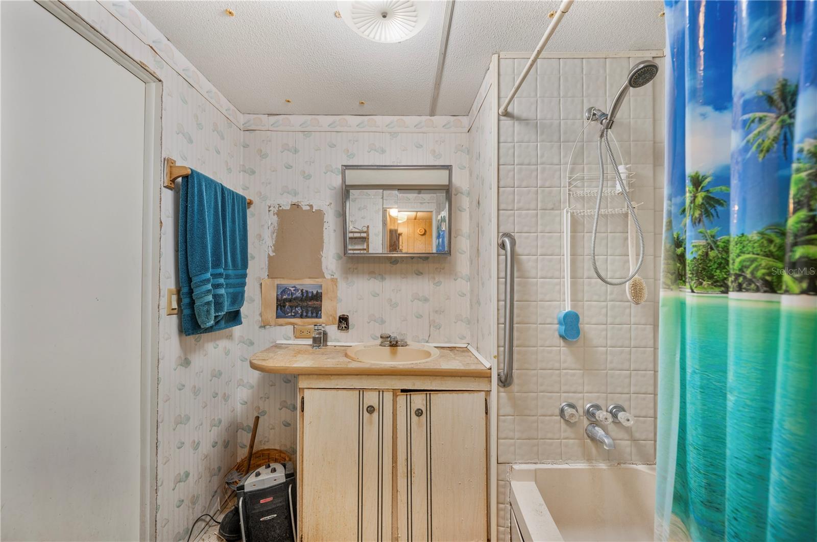 Image 17 of 22 For 6448 Candlewood Drive