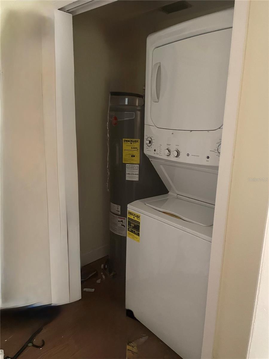 Image 7 of 12 For 744 Gran Kaymen Way