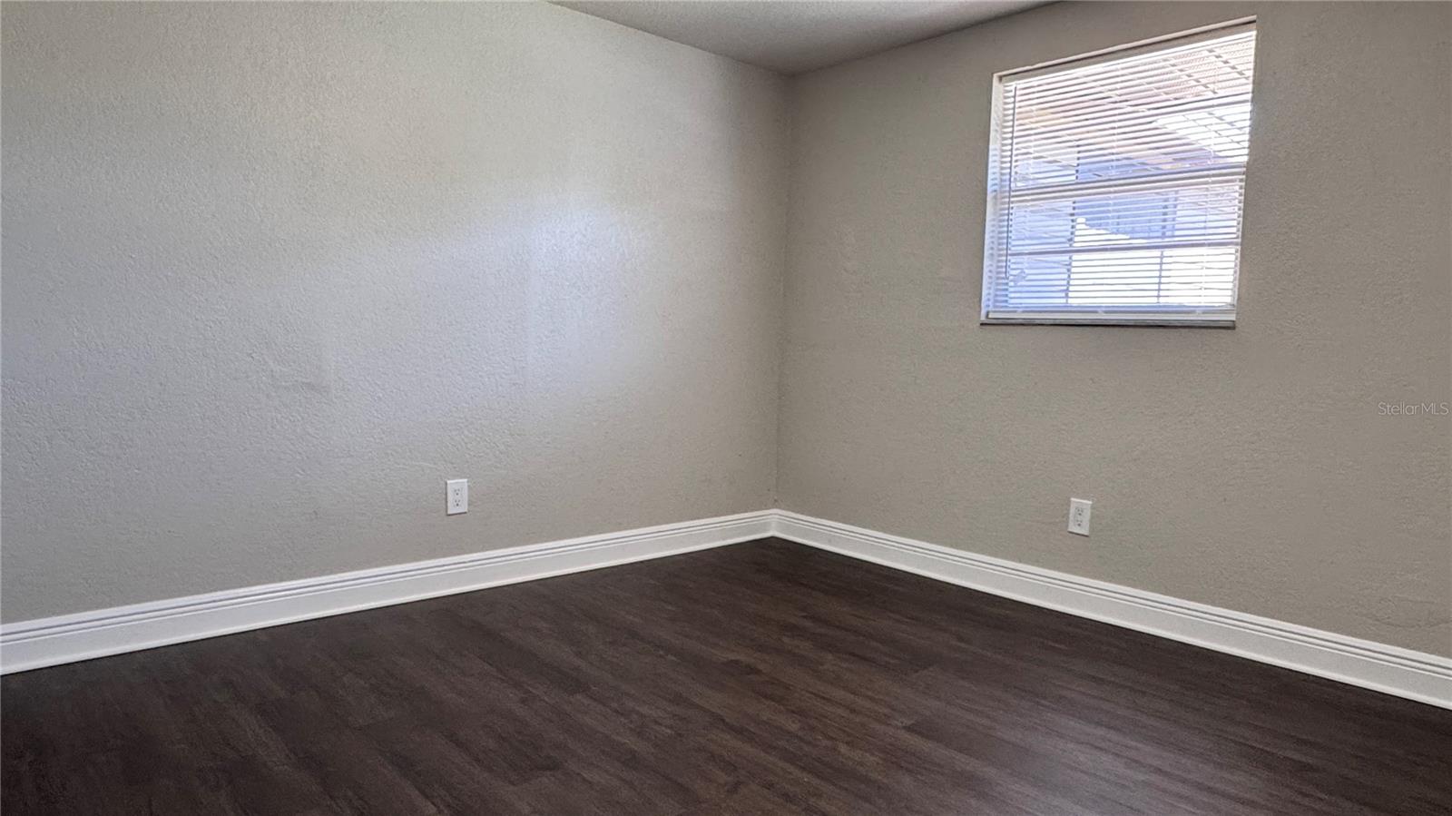 Image 6 of 26 For 6810 Thomas Circle