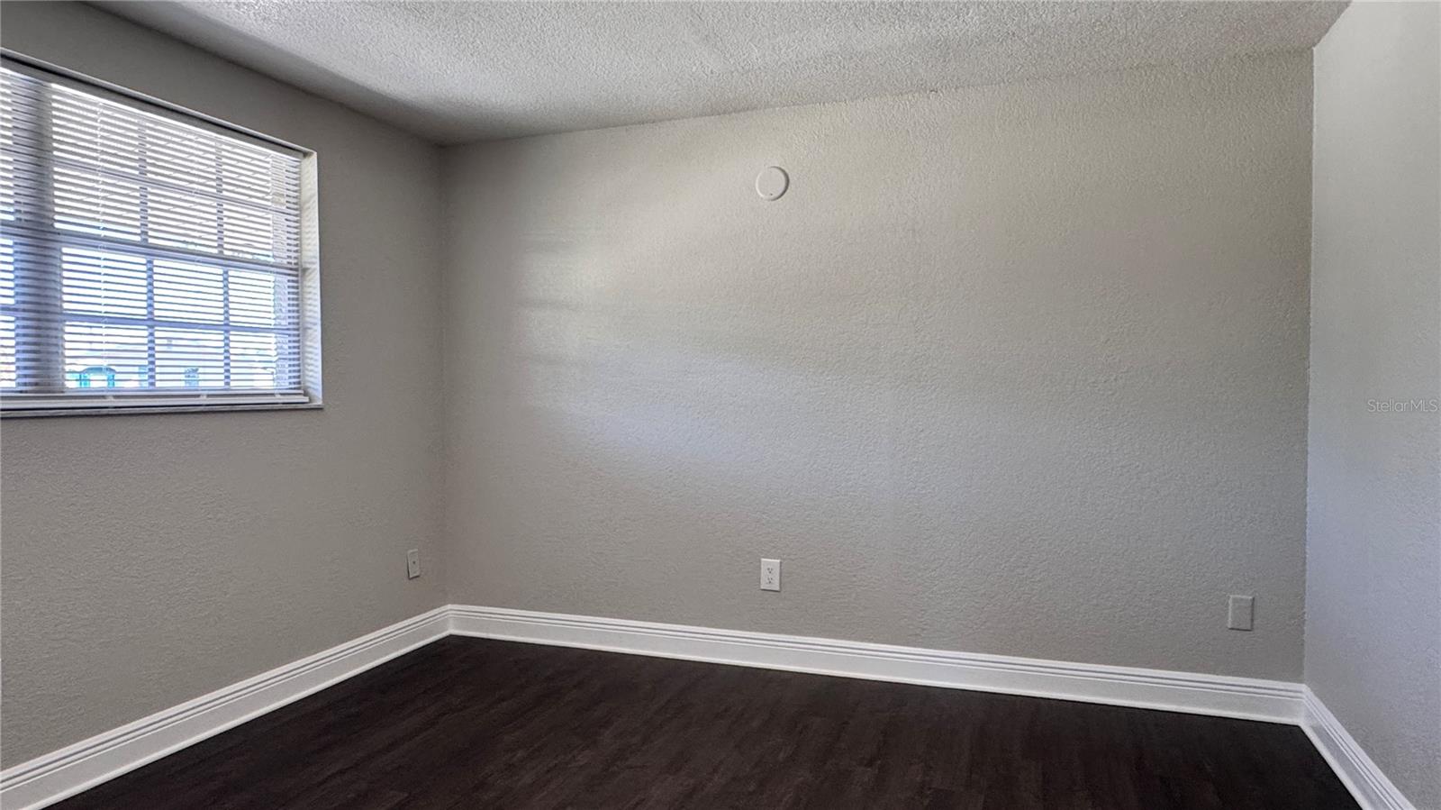 Image 8 of 26 For 6810 Thomas Circle