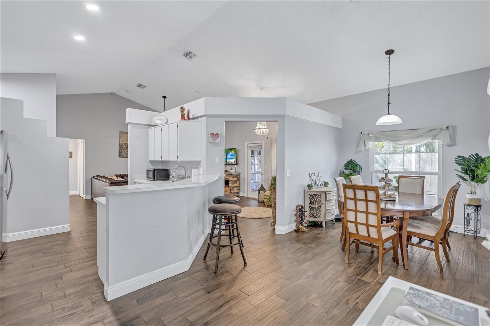 Image 20 of 46 For 1640 Countrywood Street