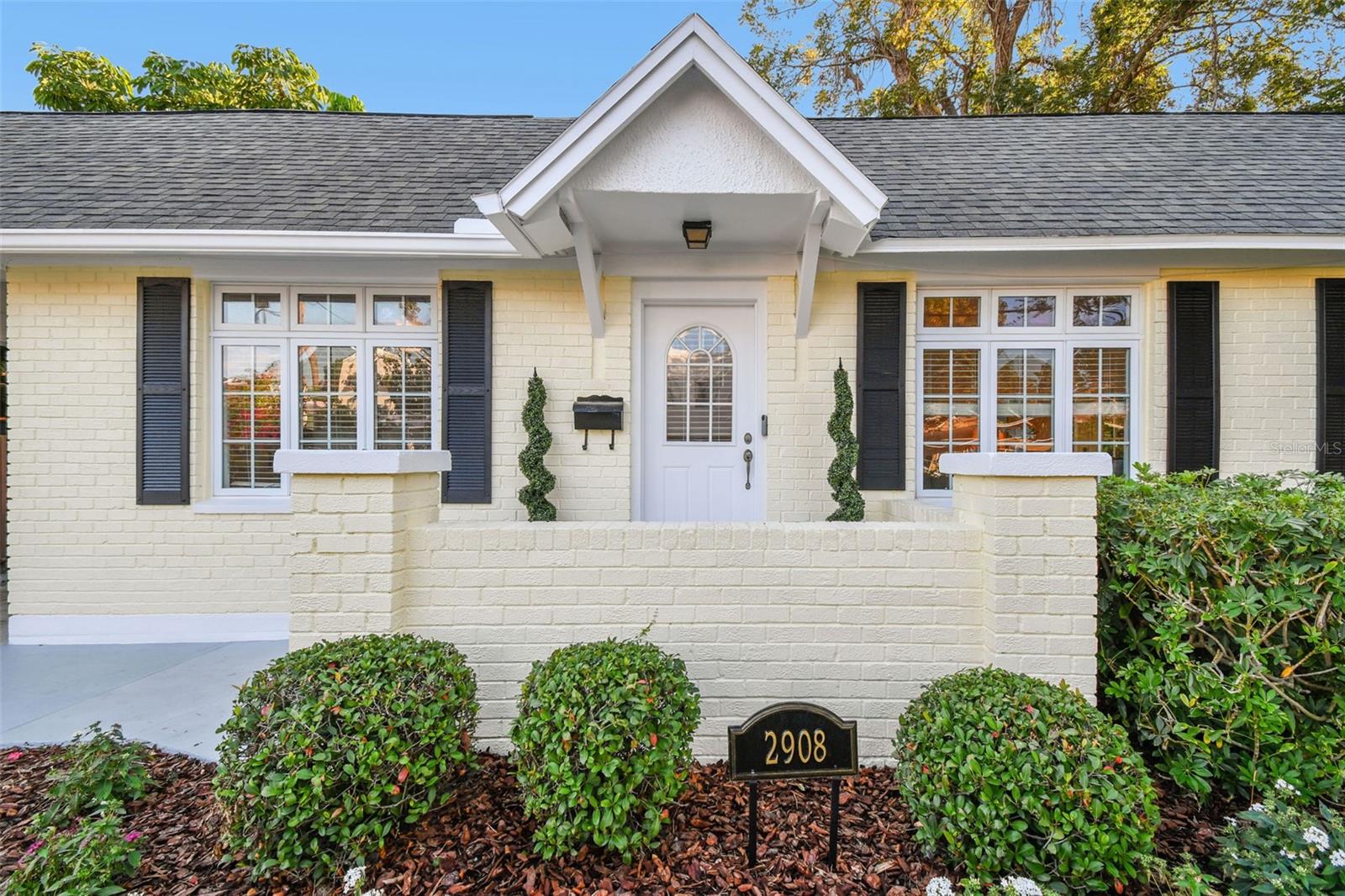 Image 7 of 42 For 2908 San Isidro Street