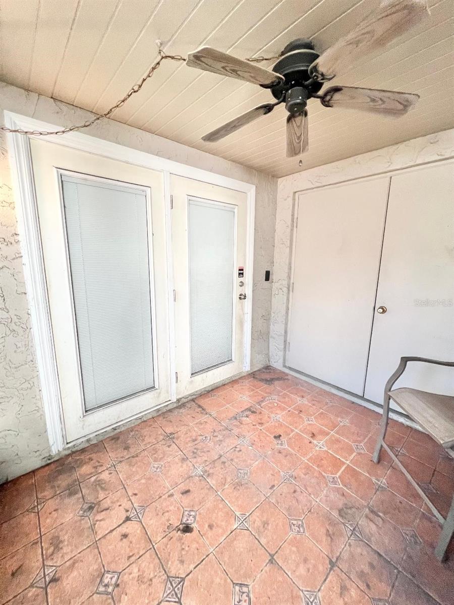 Image 10 of 13 For 4611 North B Street 125