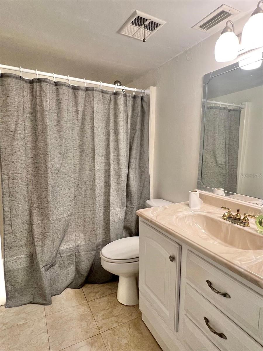 Image 6 of 13 For 4611 North B Street 125