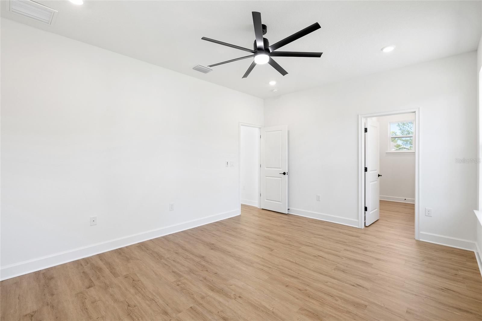 Image 17 of 45 For 9243 Gibralter Street