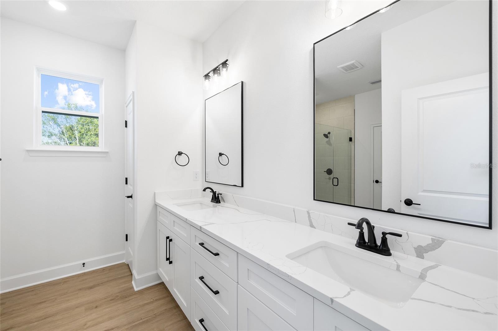 Image 18 of 45 For 9243 Gibralter Street