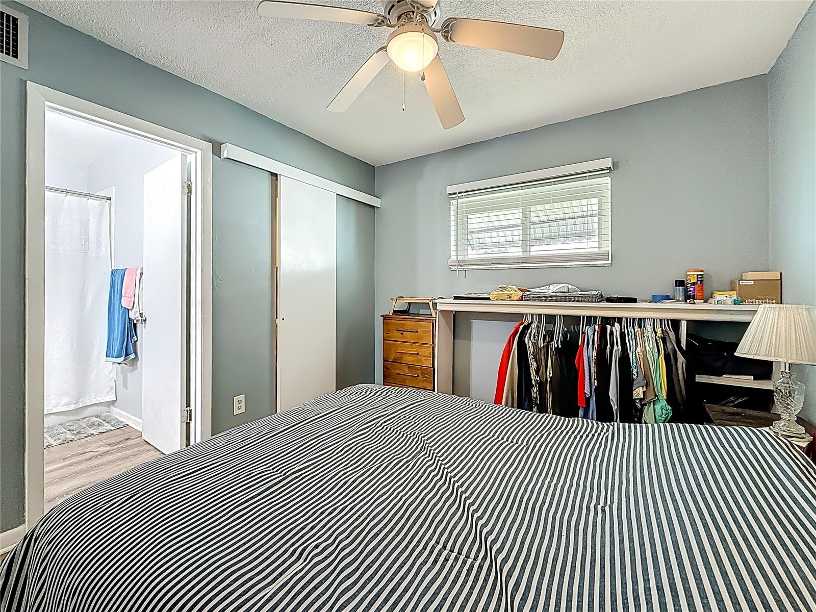 Image 17 of 27 For 250 Rosery Road Nw 228