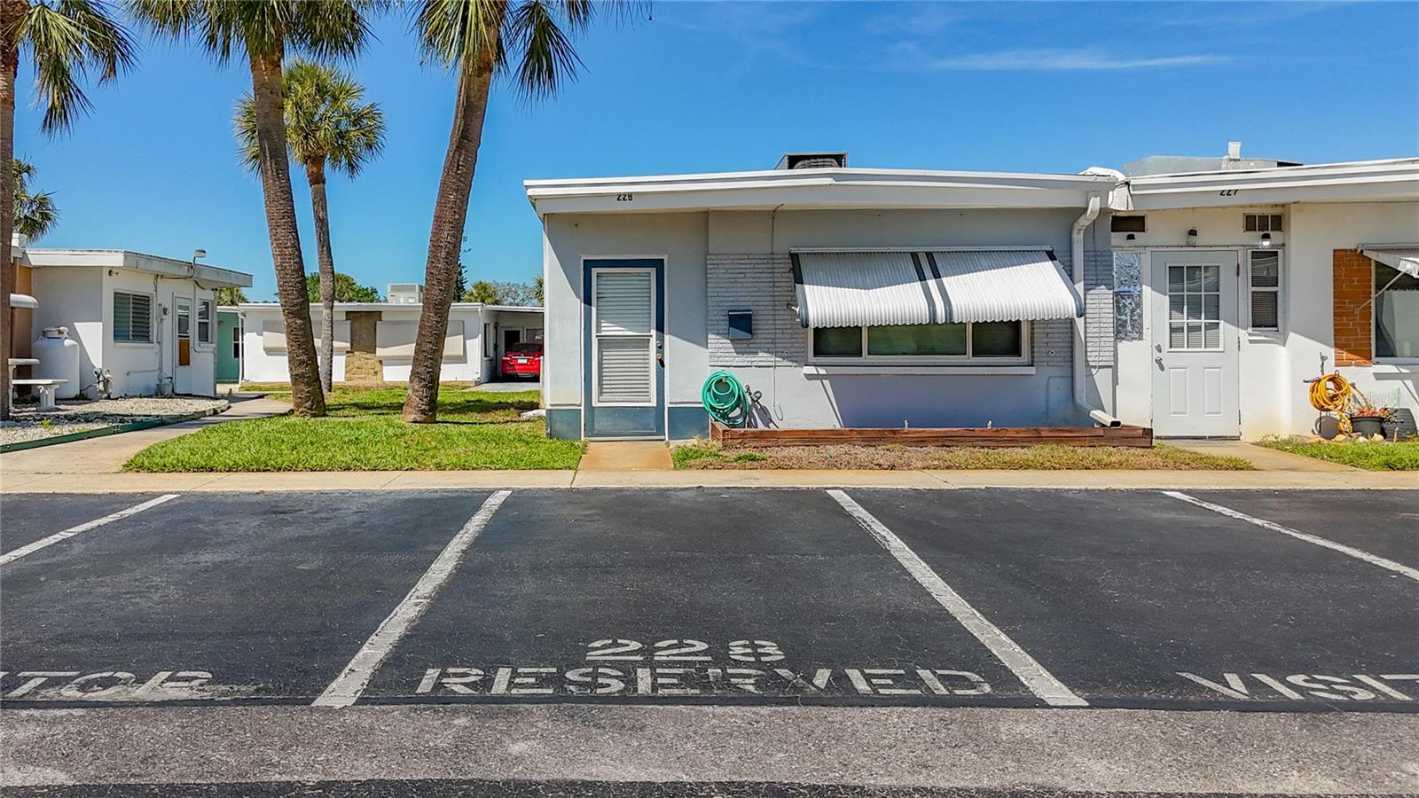 Image 2 of 27 For 250 Rosery Road Nw 228