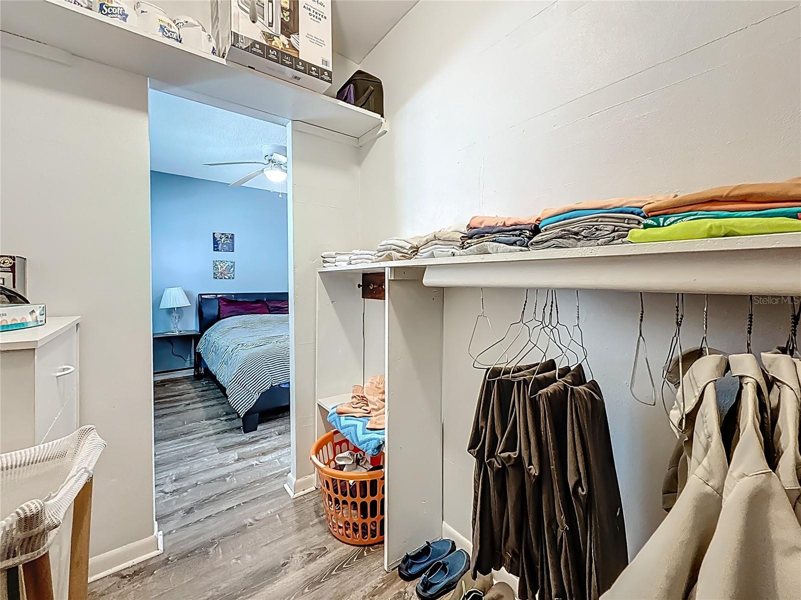 Image 21 of 27 For 250 Rosery Road Nw 228