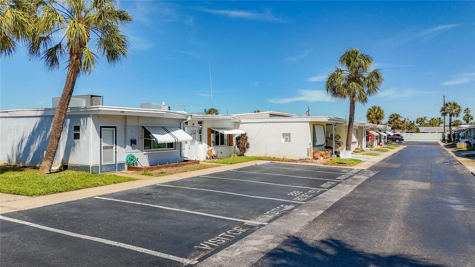 Image 3 of 27 For 250 Rosery Road Nw 228