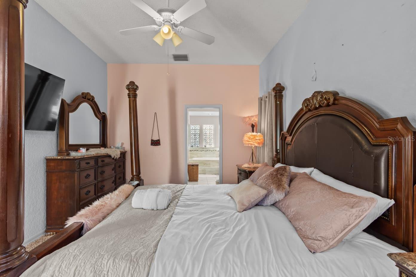 Image 11 of 46 For 10431 36th  