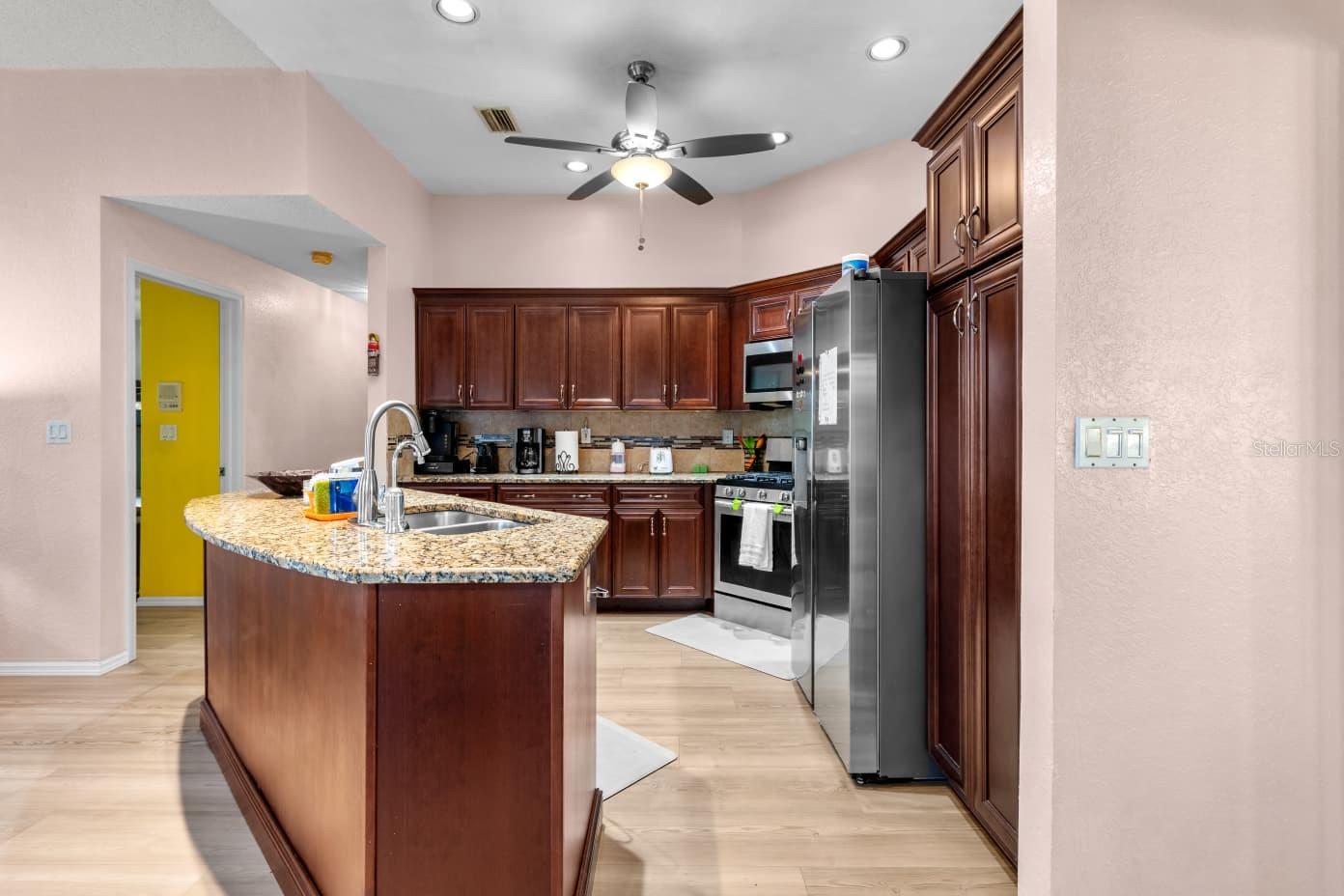 Image 17 of 46 For 10431 36th  