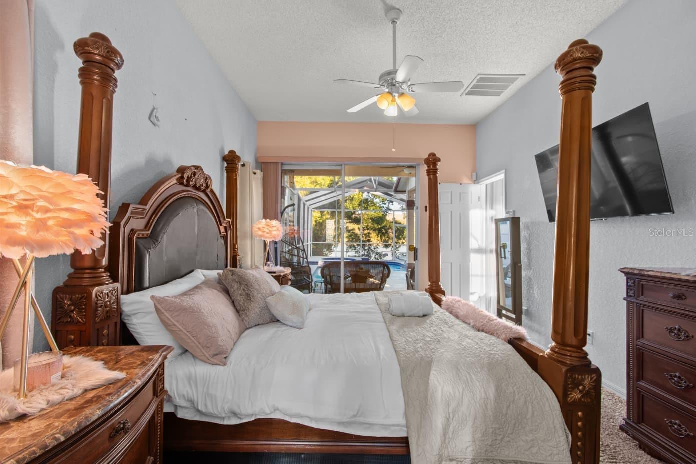 Image 21 of 46 For 10431 36th  