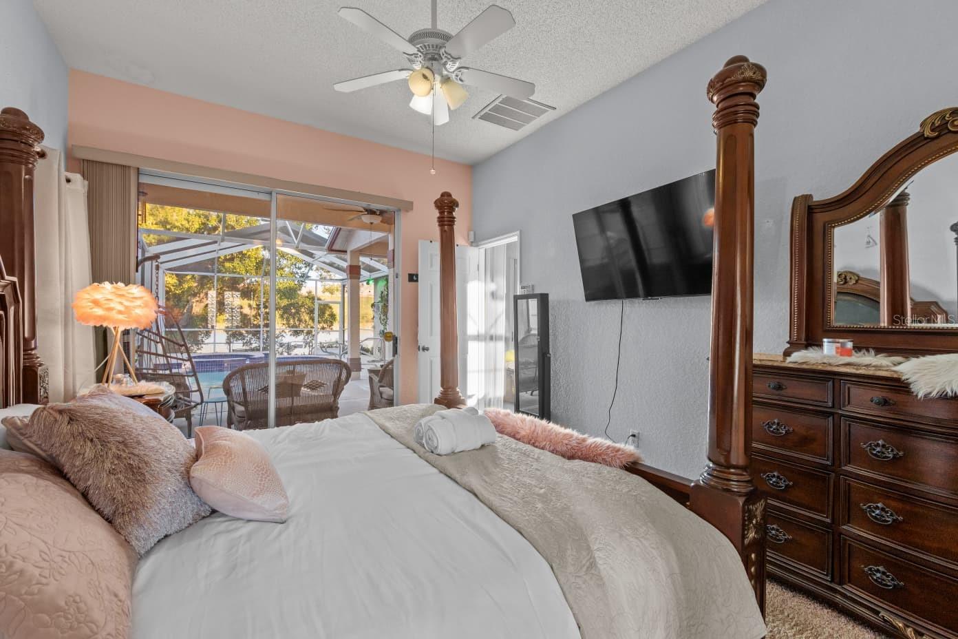 Image 32 of 46 For 10431 36th  