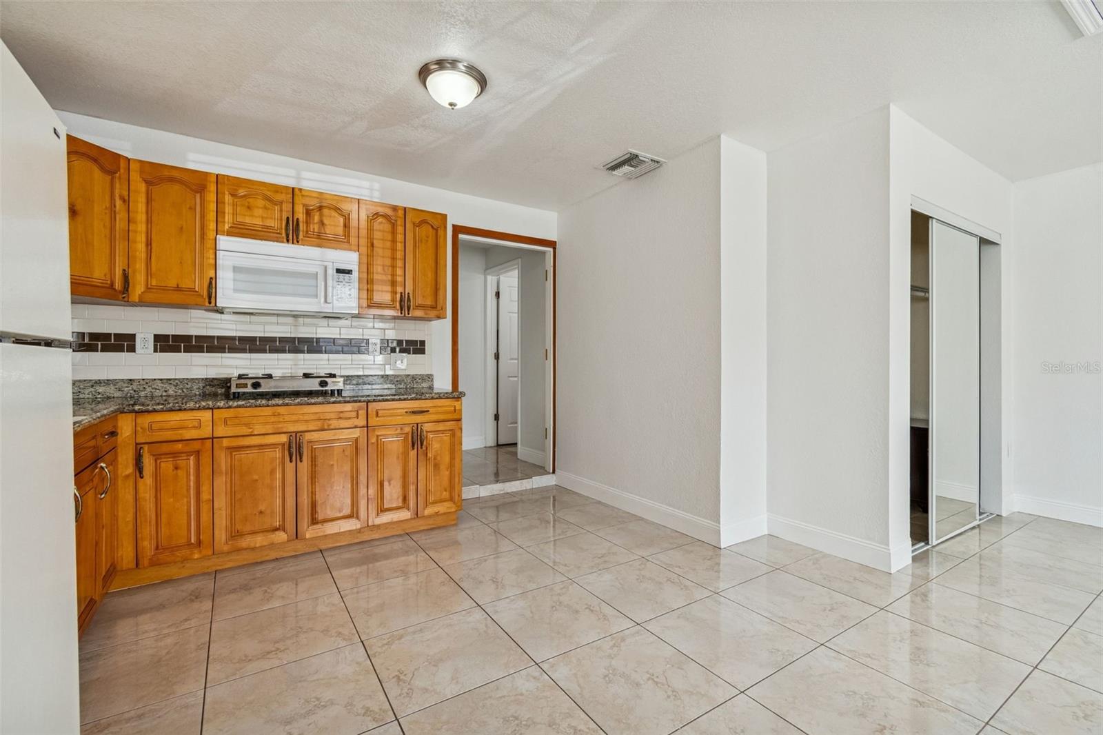 Image 14 of 23 For 1705 Norfolk Street