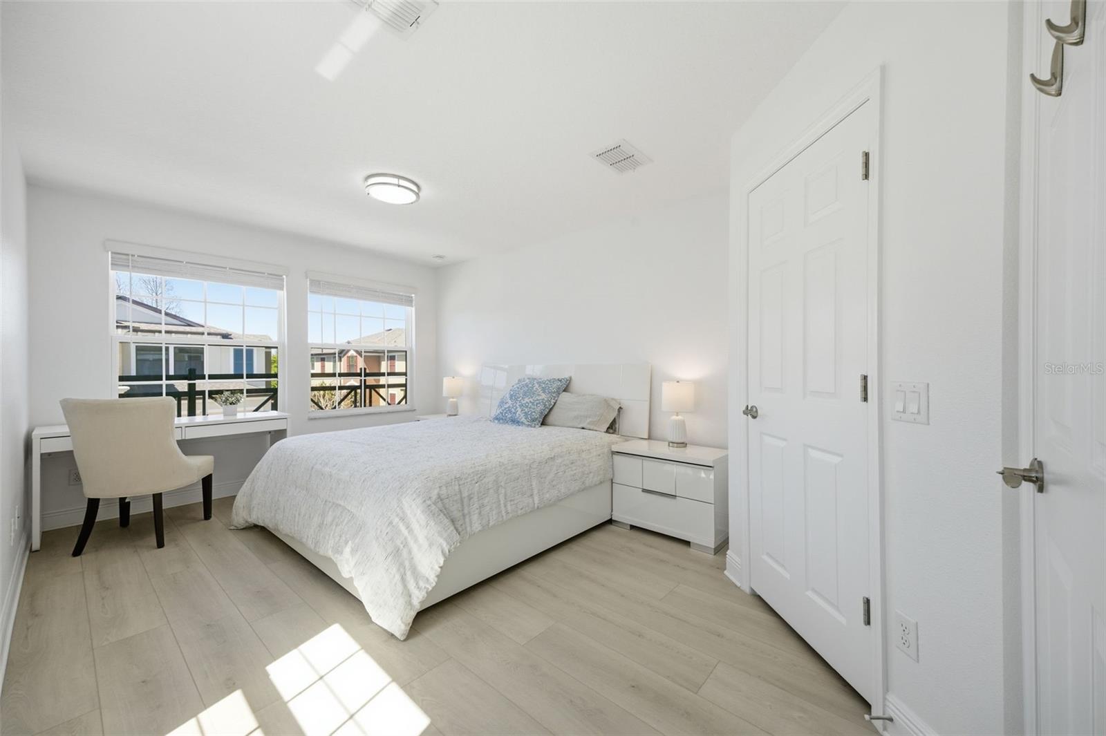 Image 19 of 37 For 11539 Crowned Sparrow Lane