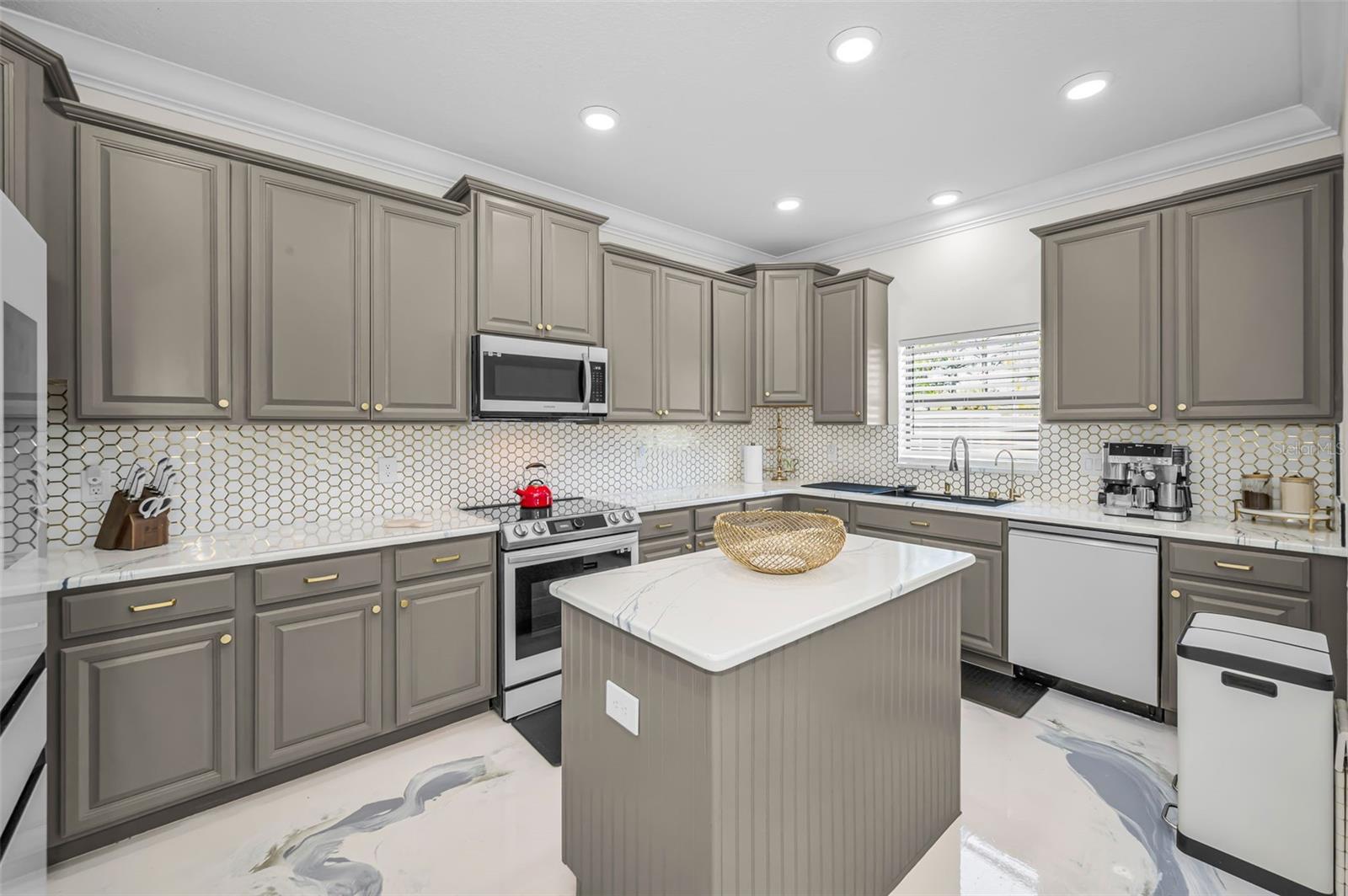 Image 16 of 89 For 11922 Frost Aster Drive