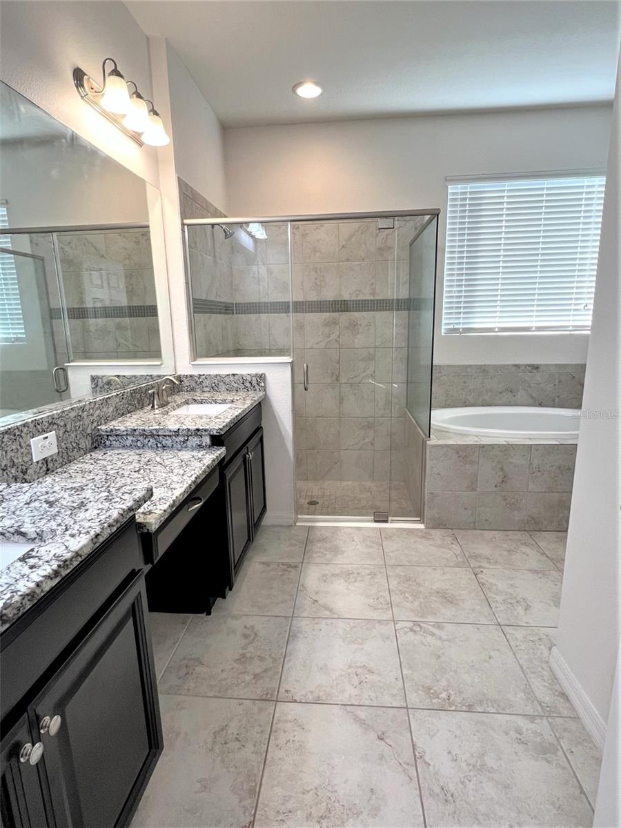 Image 18 of 42 For 14321 Azalea Pond Court