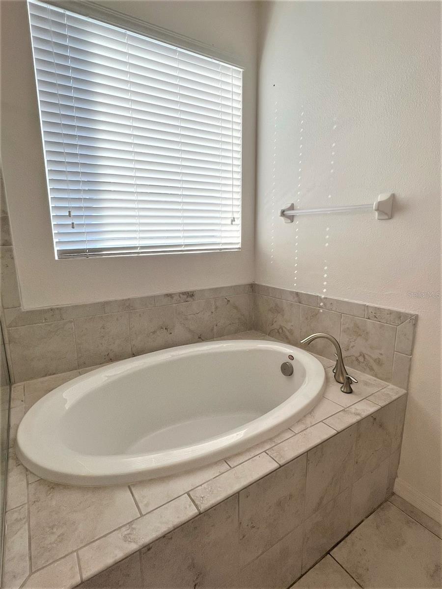 Image 20 of 42 For 14321 Azalea Pond Court