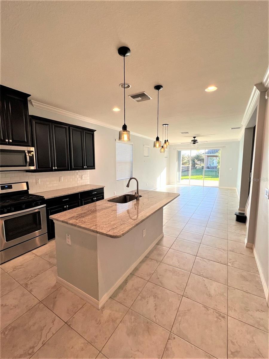 Image 8 of 42 For 14321 Azalea Pond Court