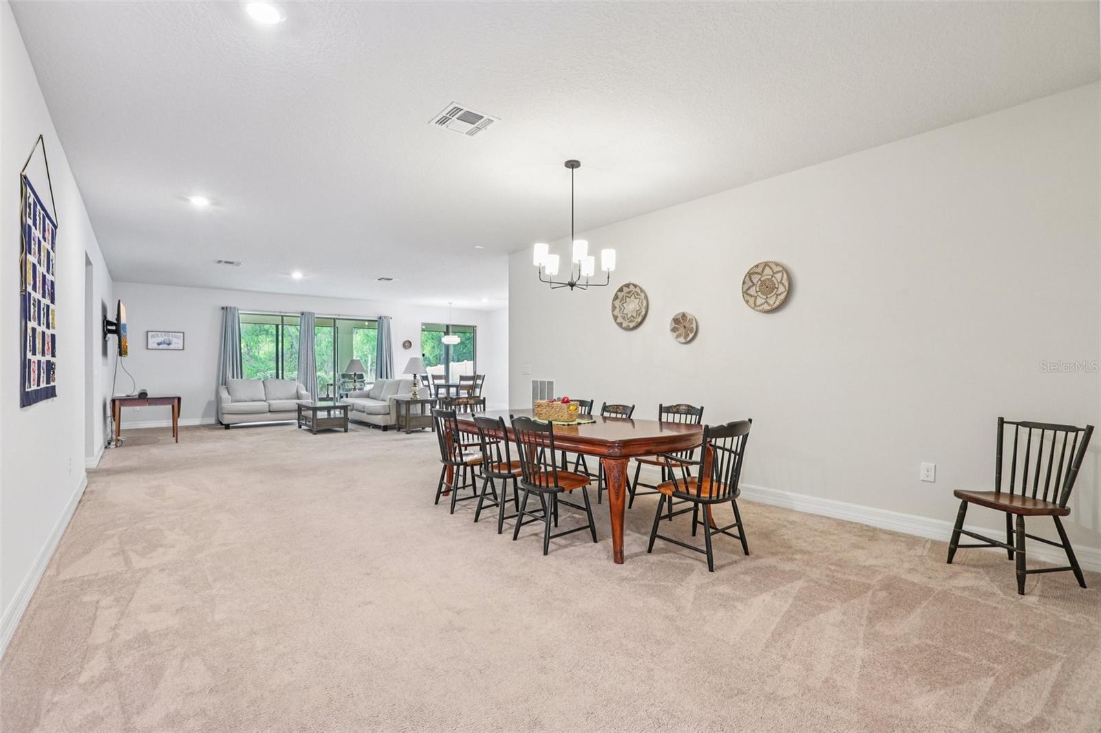 Listing photo id 9 for 19246 Briarbrook Drive