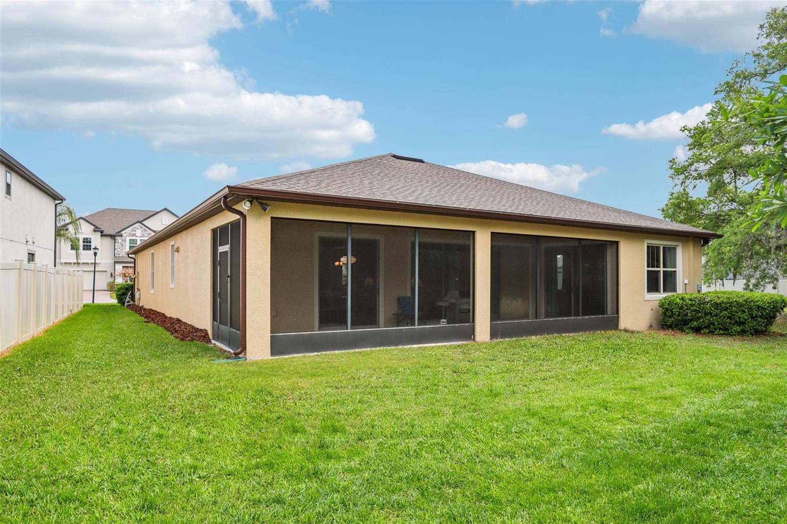 Listing photo id 28 for 19246 Briarbrook Drive