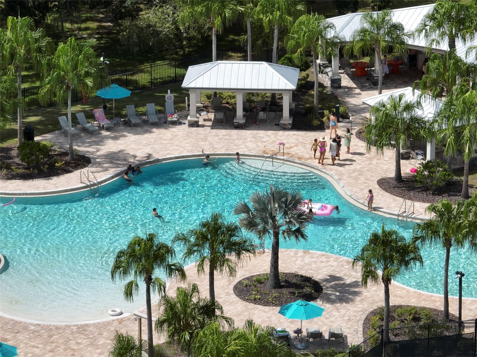 Listing photo id 34 for 19246 Briarbrook Drive