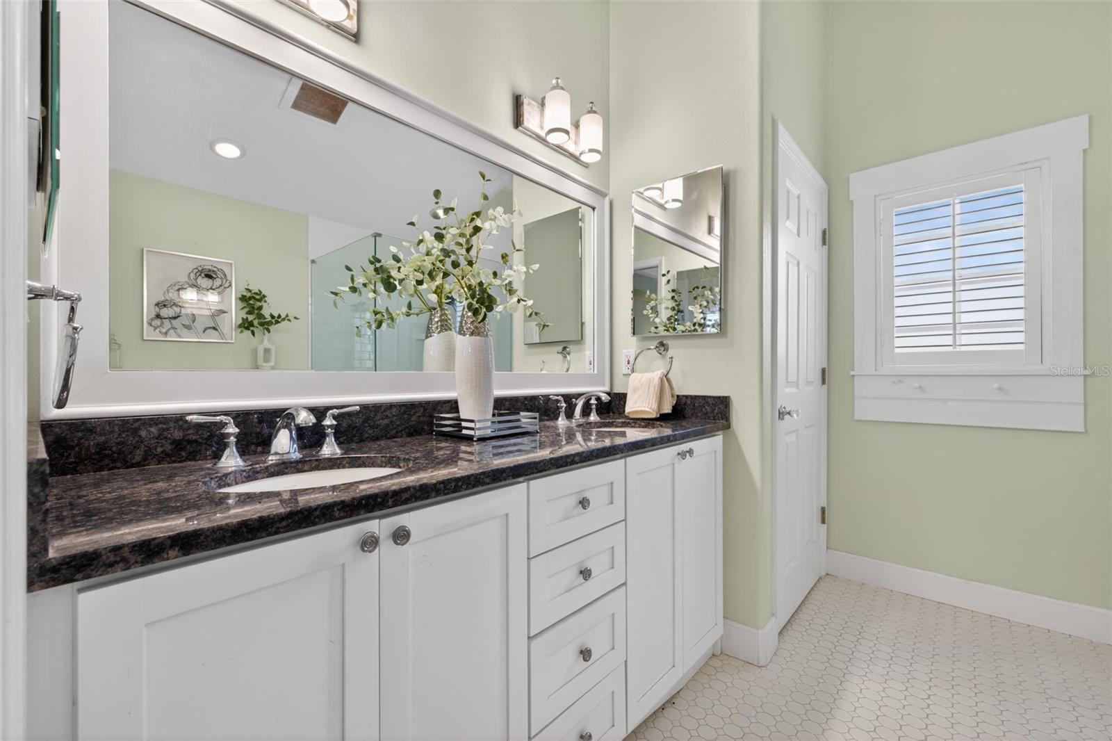 Image 29 of 47 For 603 24th Avenue N