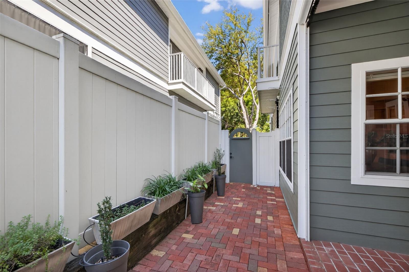 Image 35 of 47 For 603 24th Avenue N