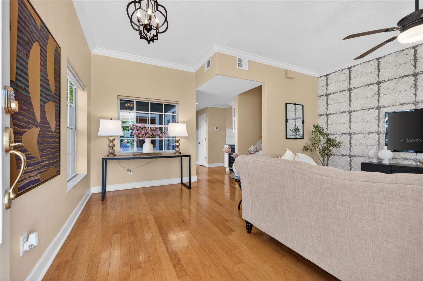 Image 5 of 47 For 603 24th Avenue N