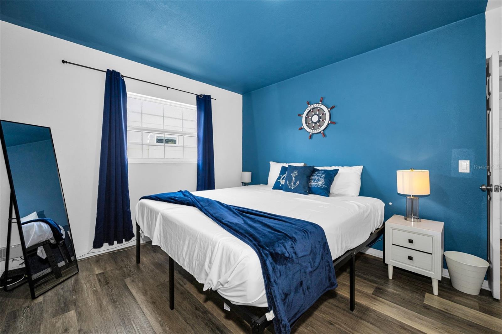 Image 21 of 52 For 1349 Regina Drive W