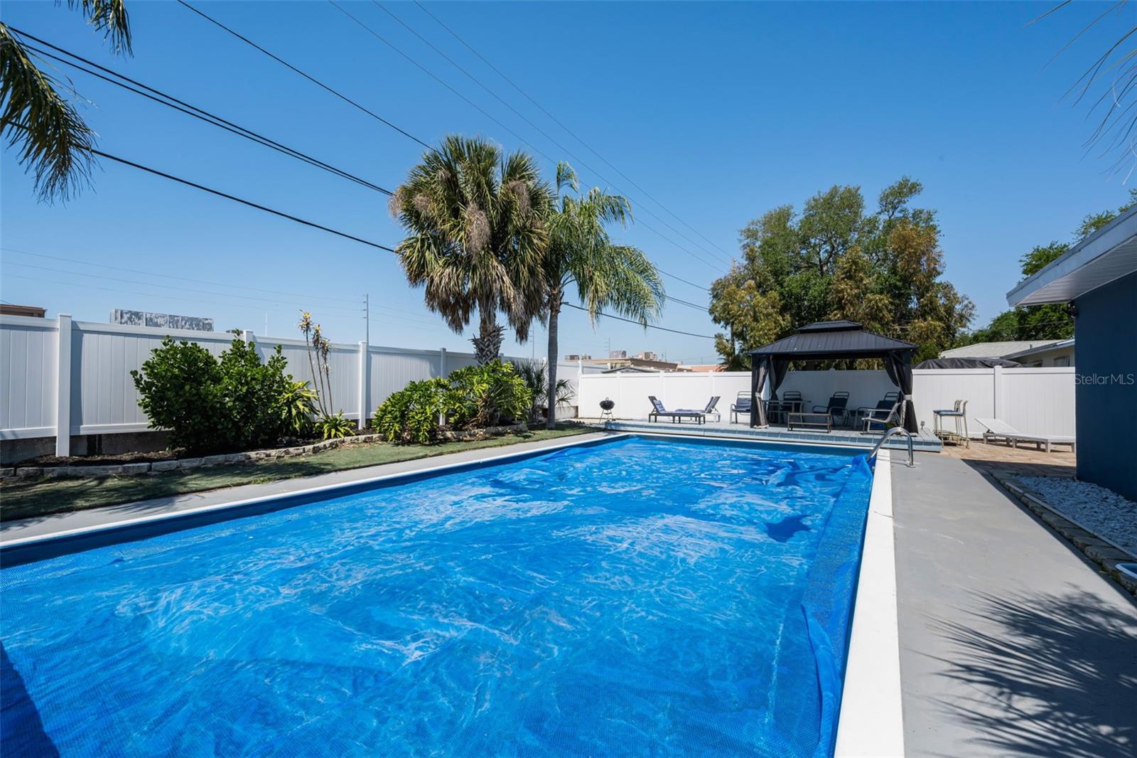 Image 34 of 52 For 1349 Regina Drive W