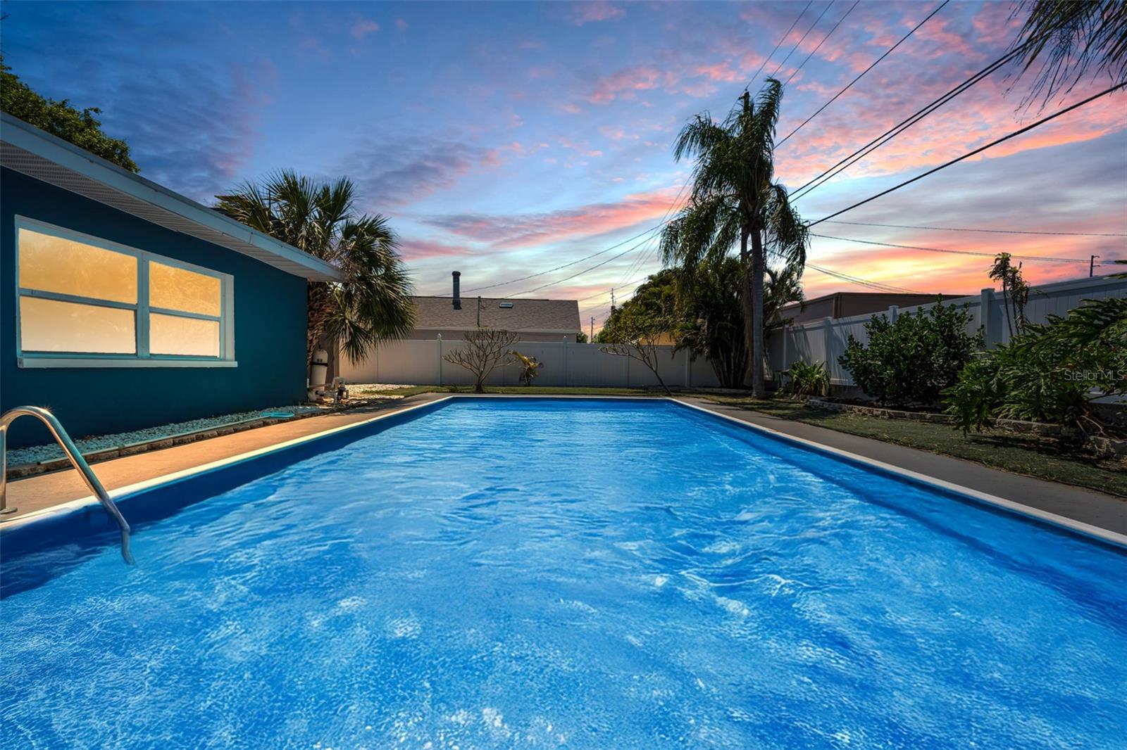 Image 38 of 52 For 1349 Regina Drive W