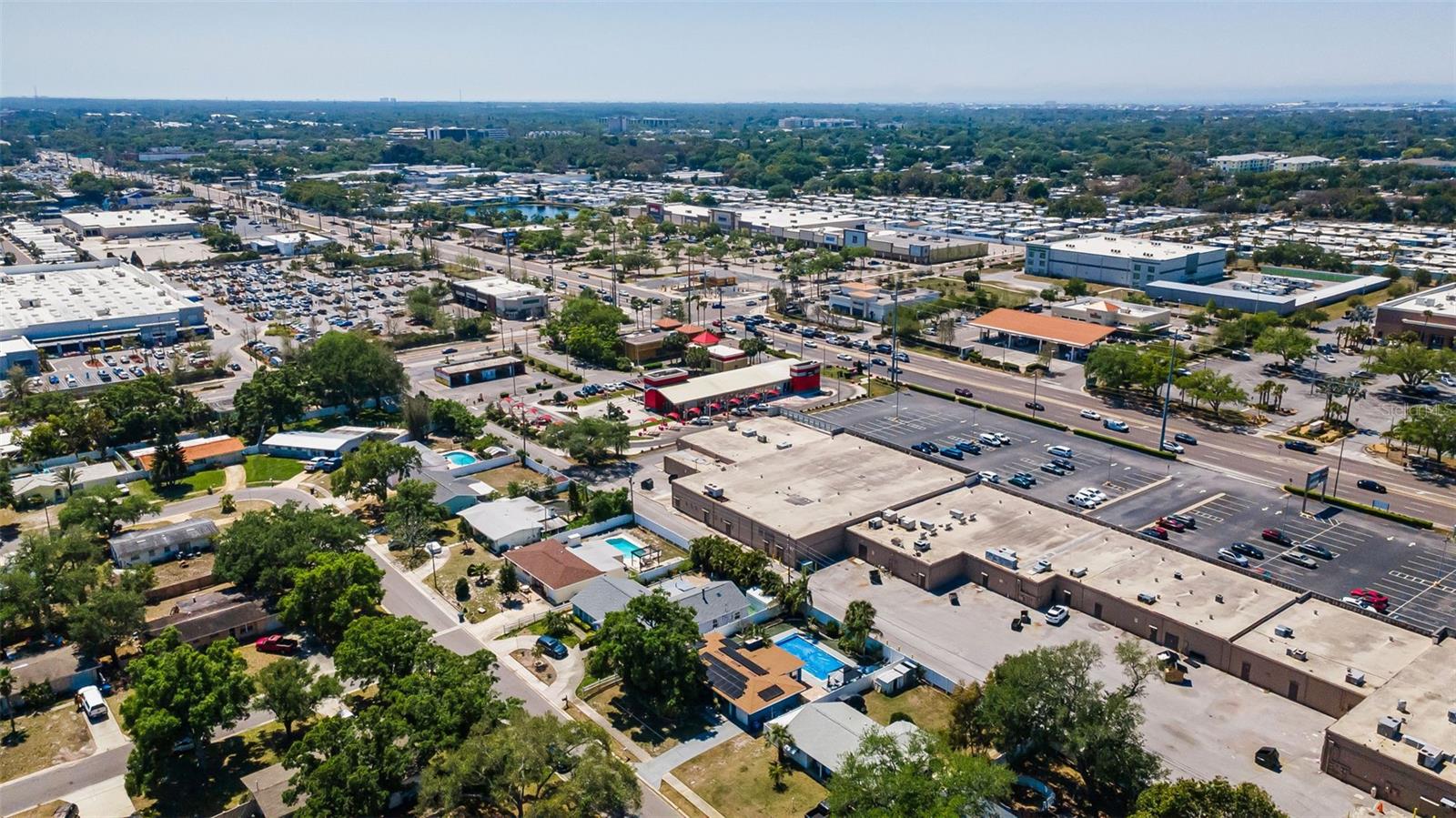 Image 47 of 52 For 1349 Regina Drive W