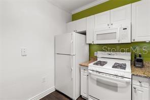 Image 8 of 35 For 2732 Via Murano  534