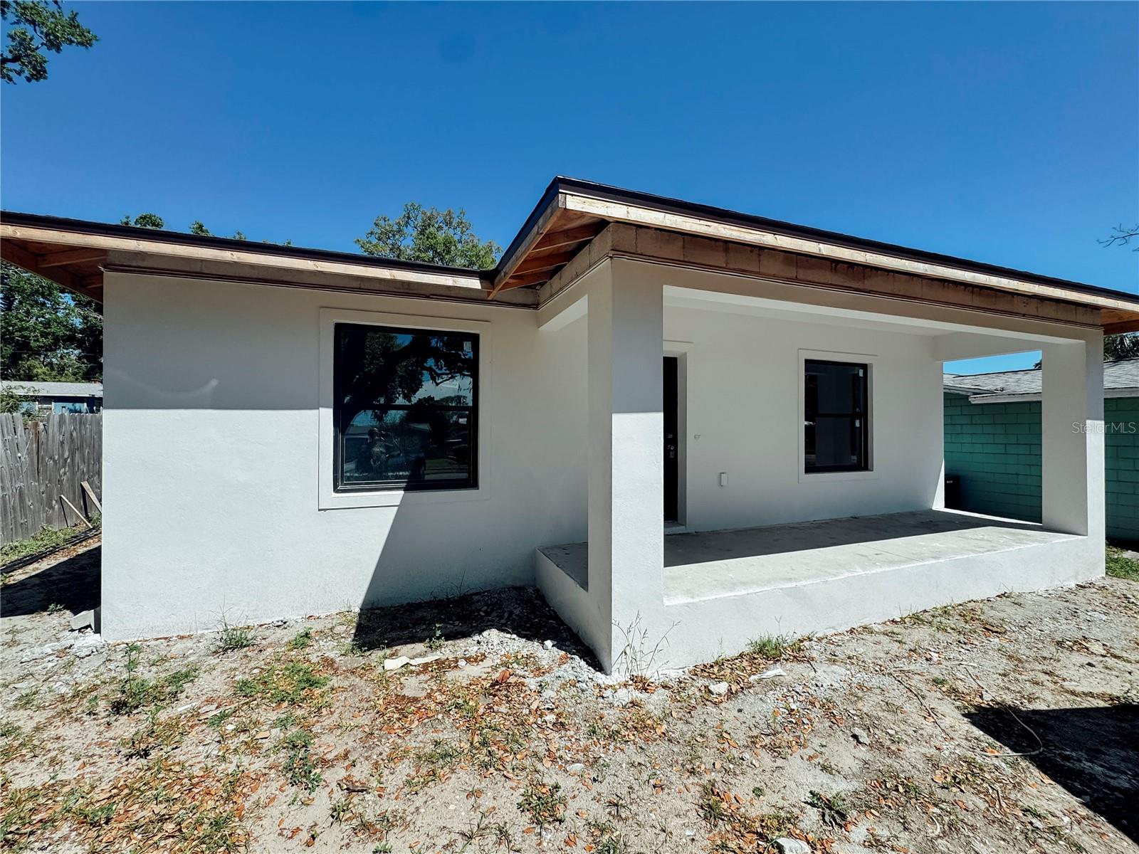 Image 11 of 16 For 2327-2329 26th Avenue S