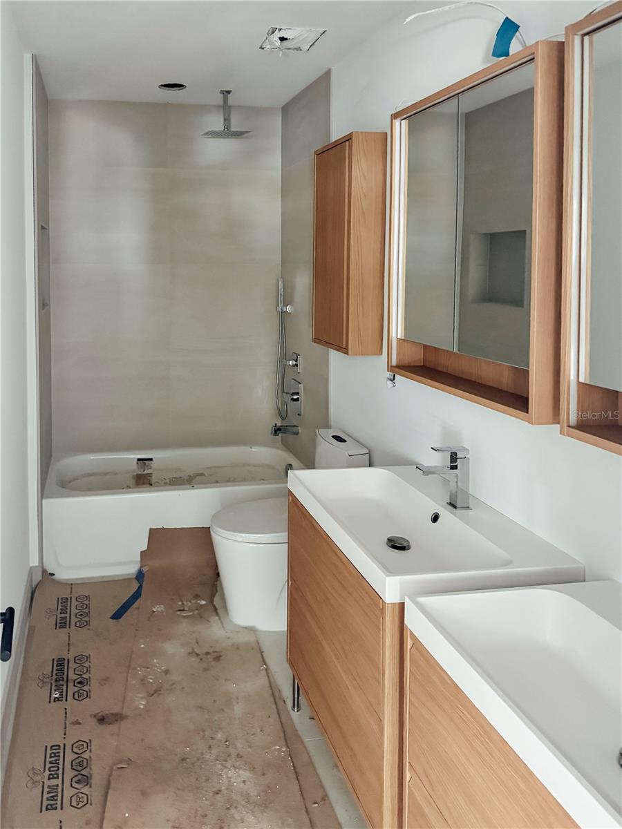 Image 15 of 16 For 2327-2329 26th Avenue S