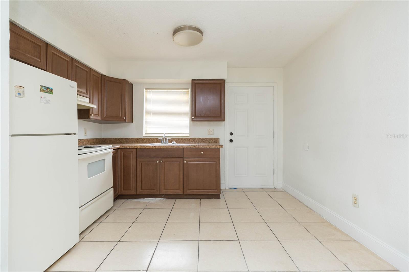 Image 11 of 15 For 8402 Mulberry Street