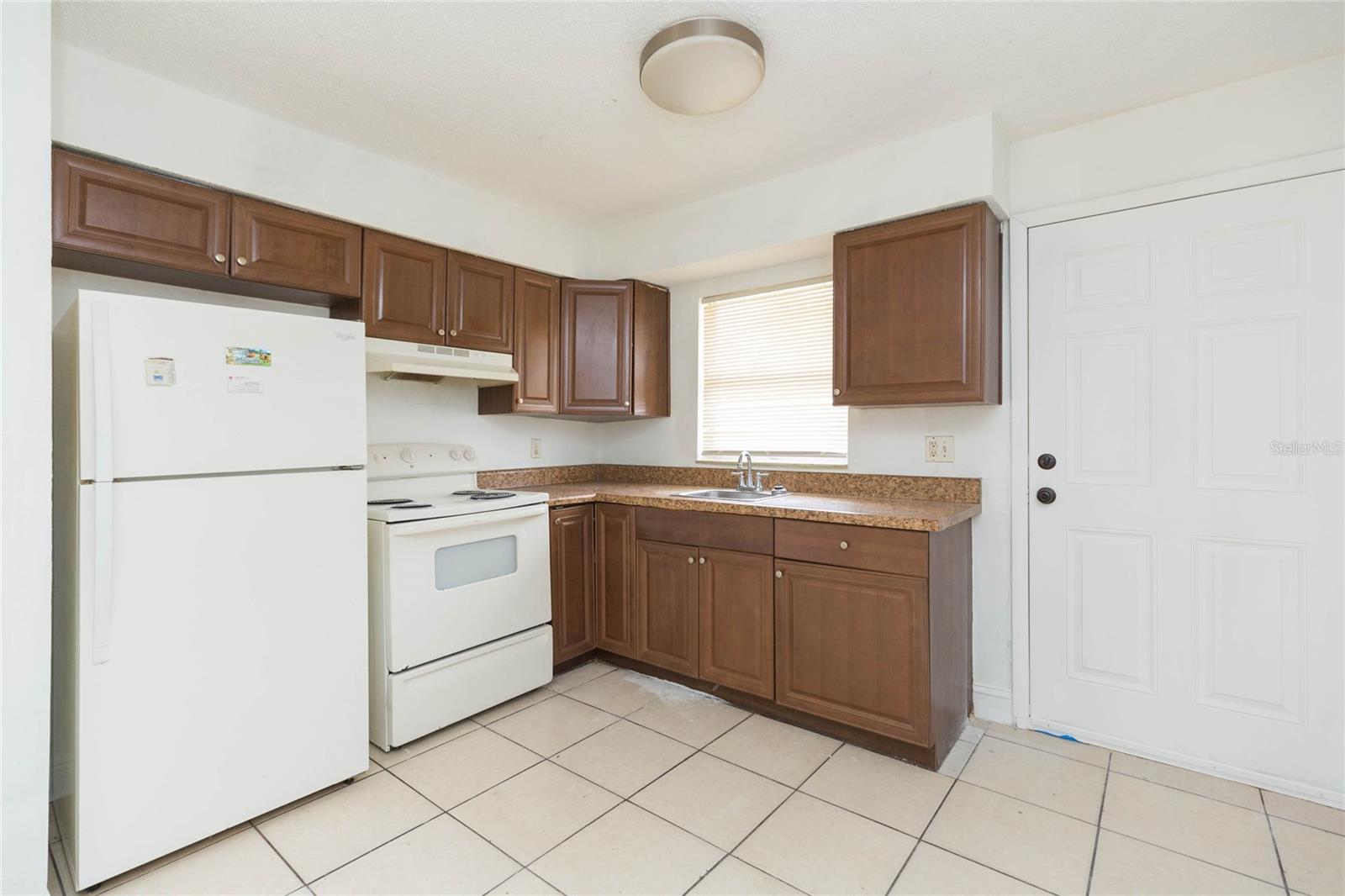 Image 2 of 15 For 8402 Mulberry Street