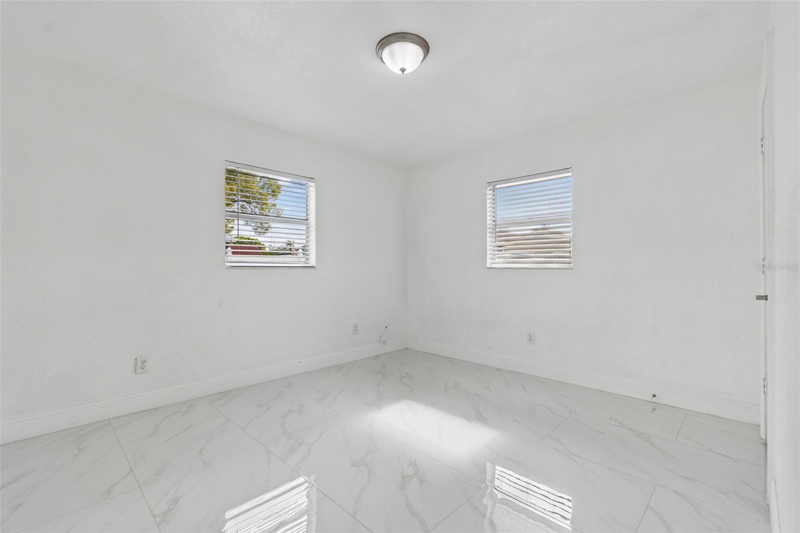 Image 17 of 35 For 5803 Tampa Shores Boulevard