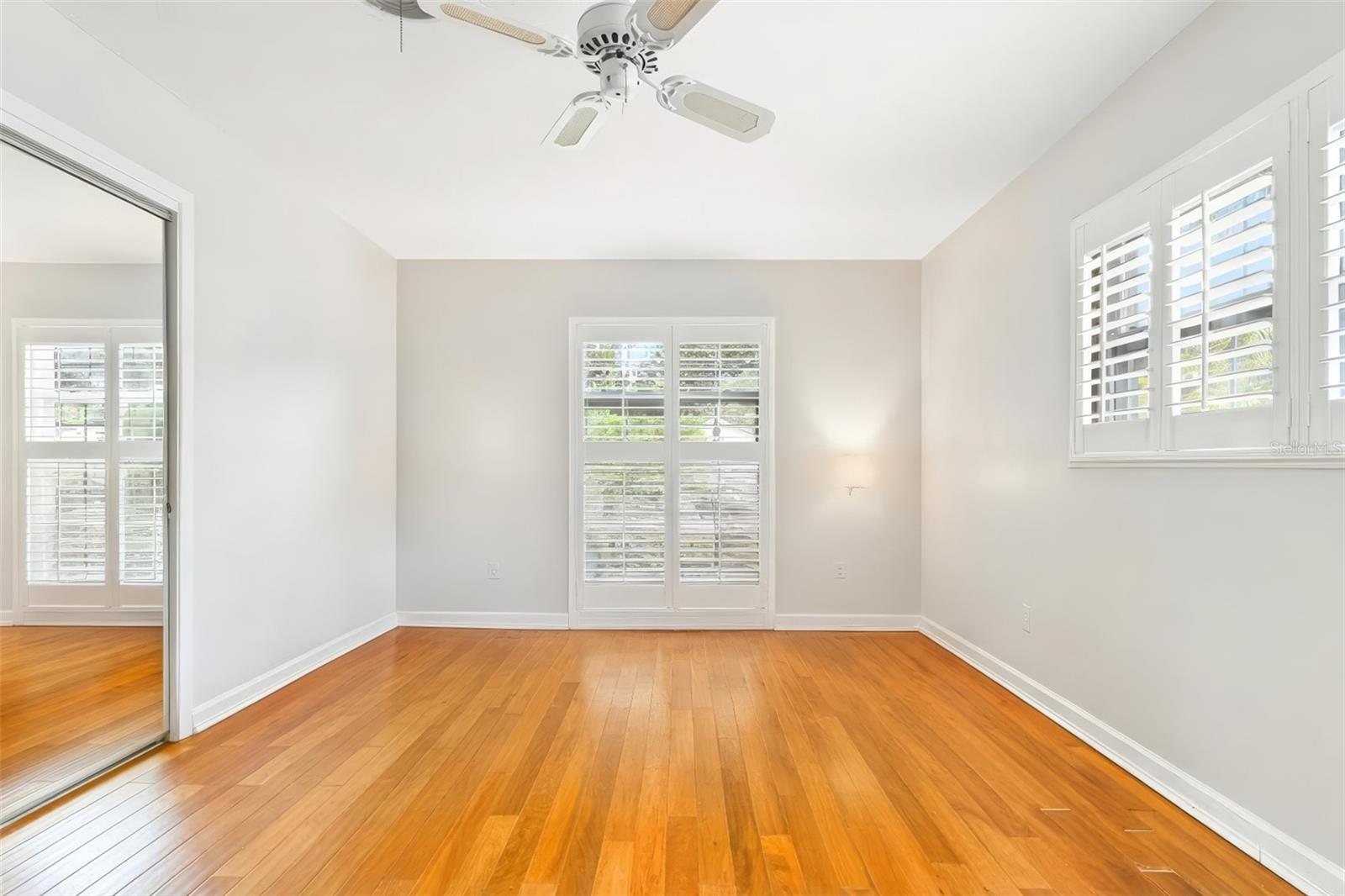 Listing photo id 21 for 2102 Kyra Drive