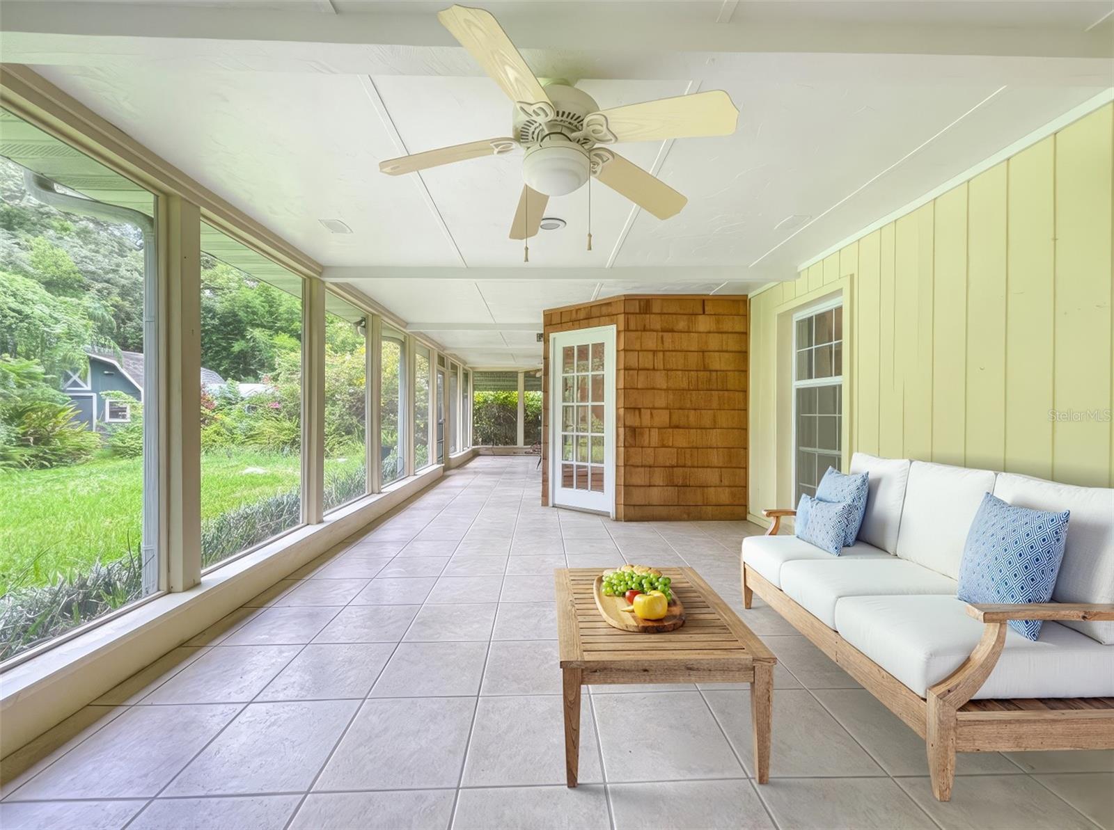 Listing photo id 32 for 2102 Kyra Drive