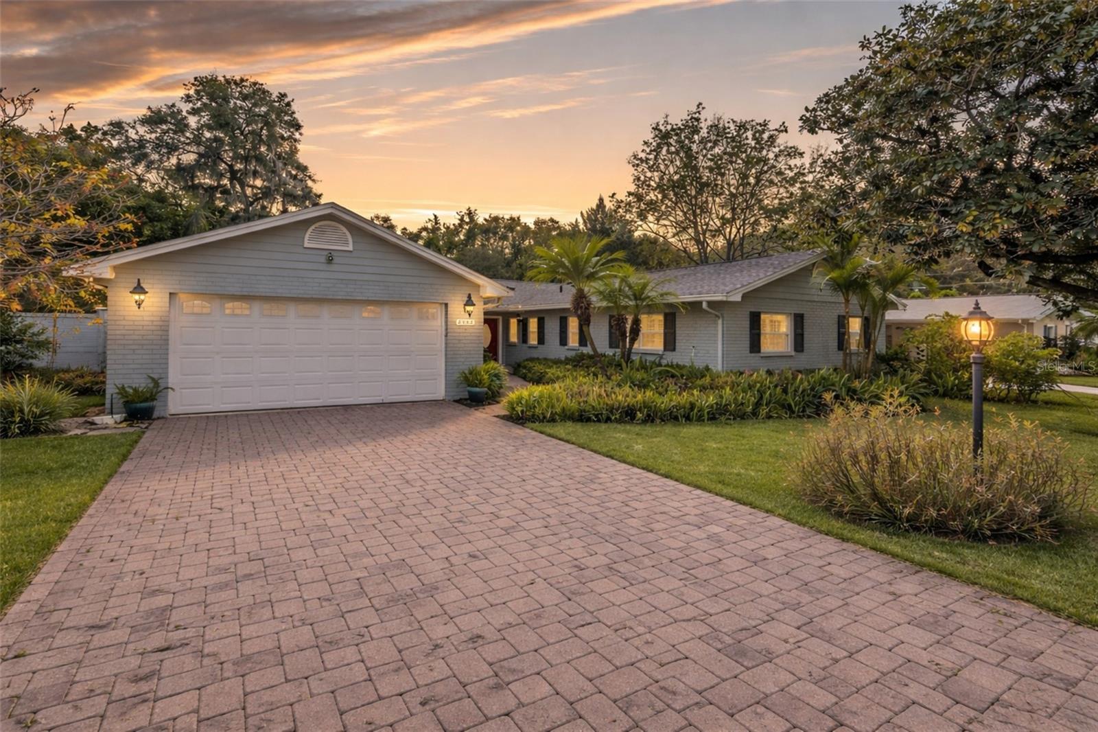 Listing photo id 34 for 2102 Kyra Drive