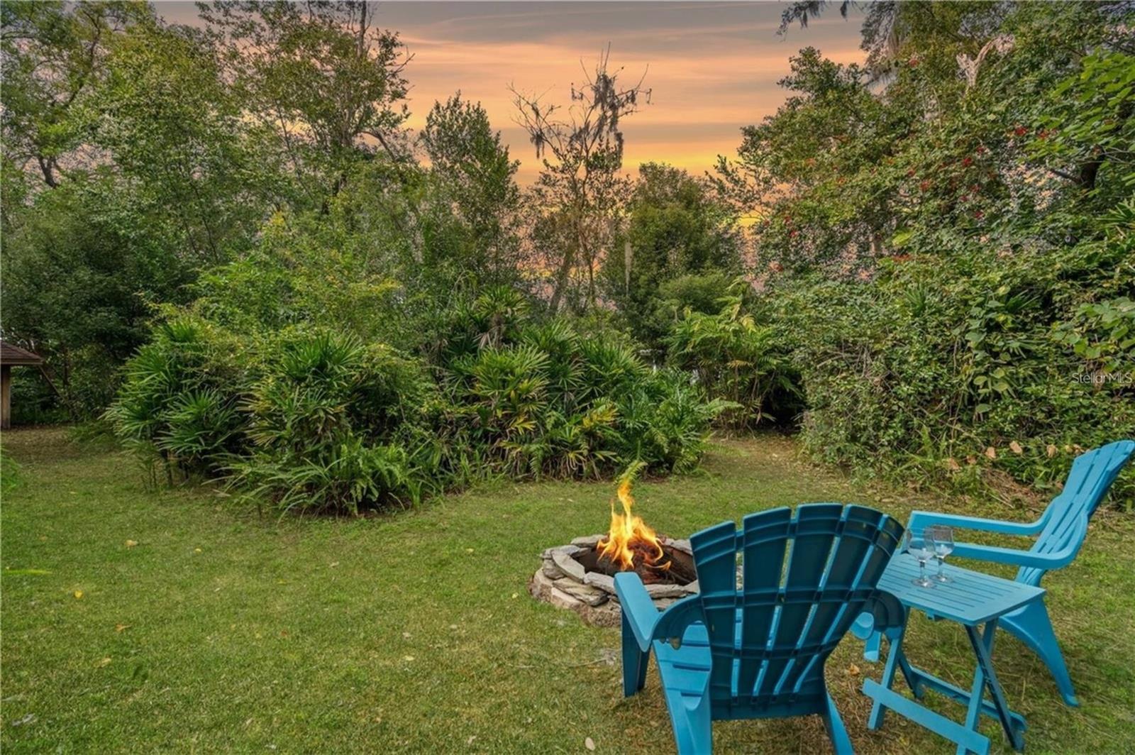 Listing photo id 2 for 2102 Kyra Drive