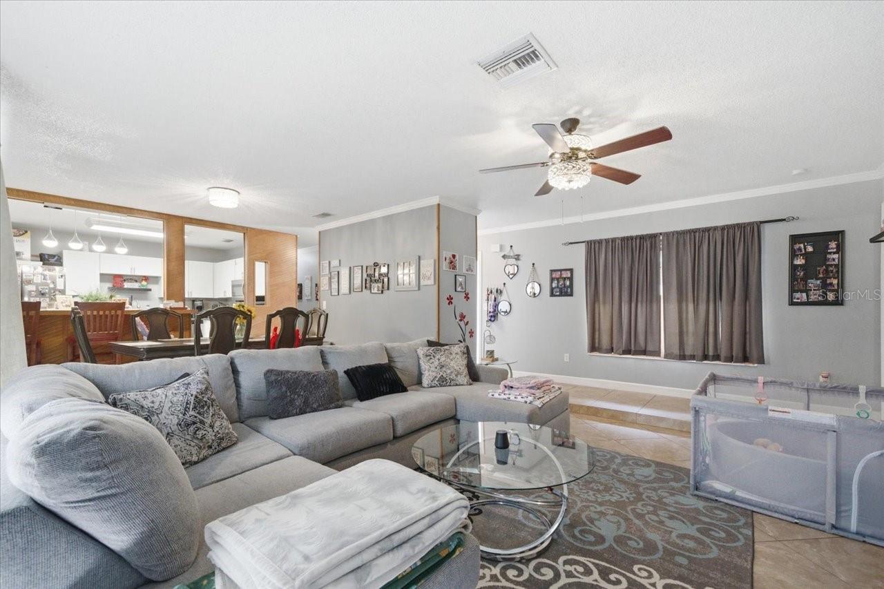 Image 14 of 43 For 4464 Bromley Avenue