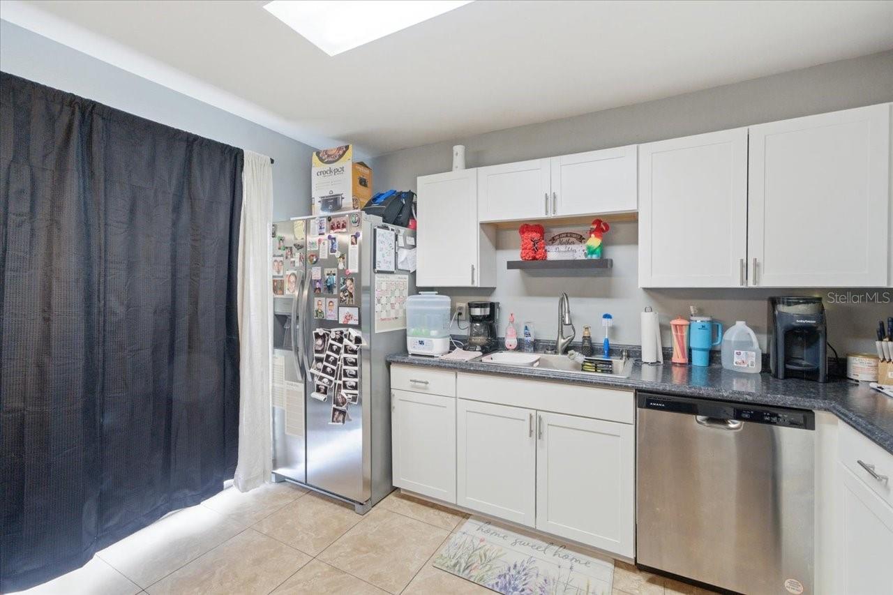 Image 17 of 43 For 4464 Bromley Avenue