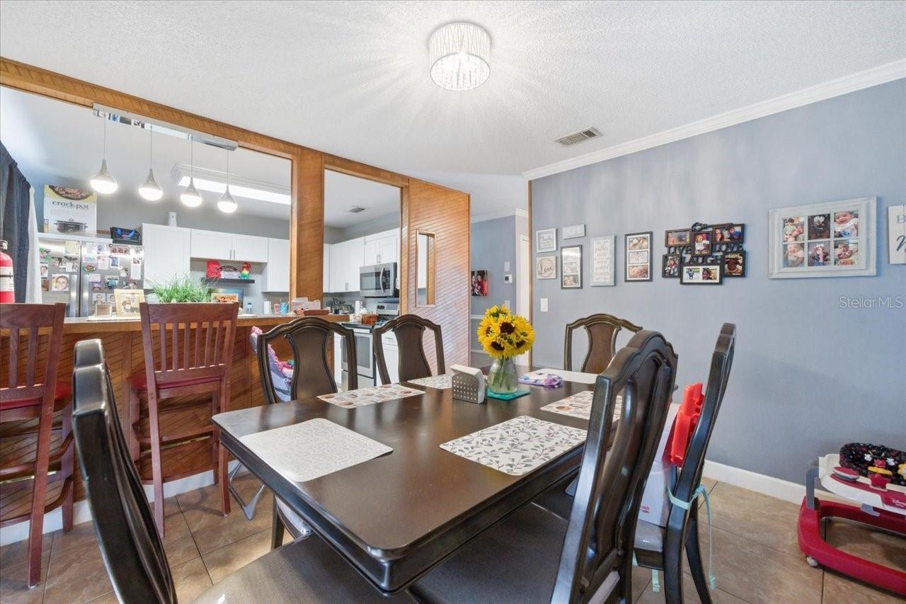 Image 24 of 43 For 4464 Bromley Avenue