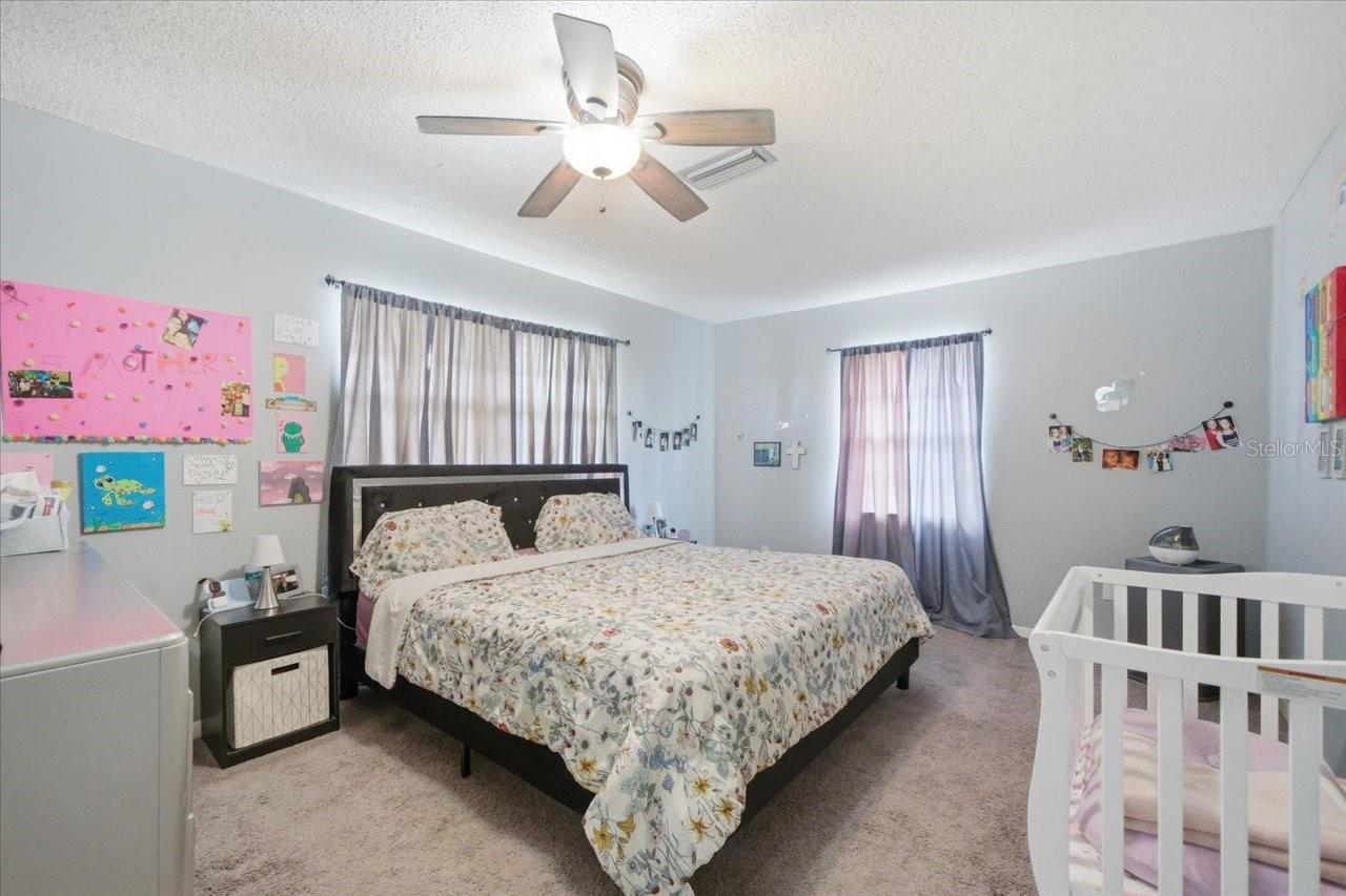 Image 26 of 43 For 4464 Bromley Avenue